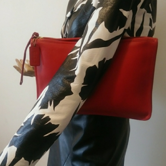 Coach Handbags - 🎉NEW🎉VINTAGE NYC COACH 13x9 PORTFOLIO/CLUTCH BAG